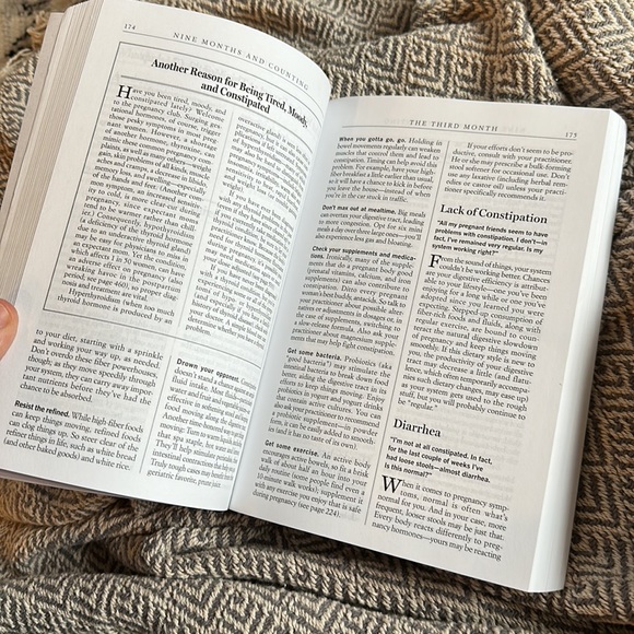 What To Expect When You're Expecting 4th Edition by Heidi Murkoff | Pregnancy - Picture 10 of 10